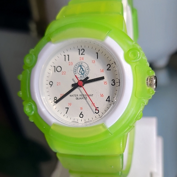 Green Jelly Style Prestige Medical Watch For Nurse - Picture 6 of 11